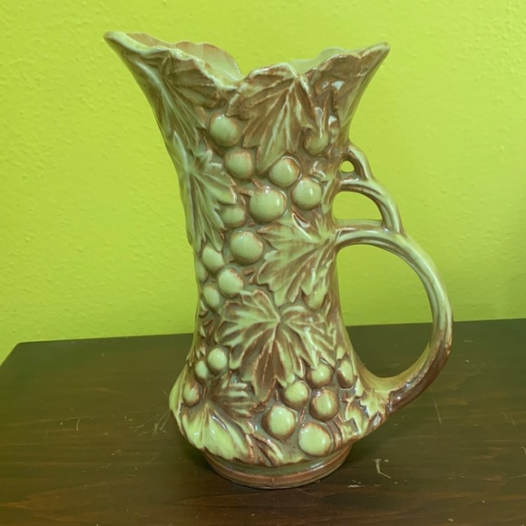 Vintage McCoy , 1950 Yellow grape & leaf 3D pattern pitcher - Picture 1 of 5